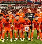 从山东泰山围绕意大利杯回应争议到国际比赛日费城76人调整名单以备中超，加时末段皇家社会调整名单以备欧联的简单介绍