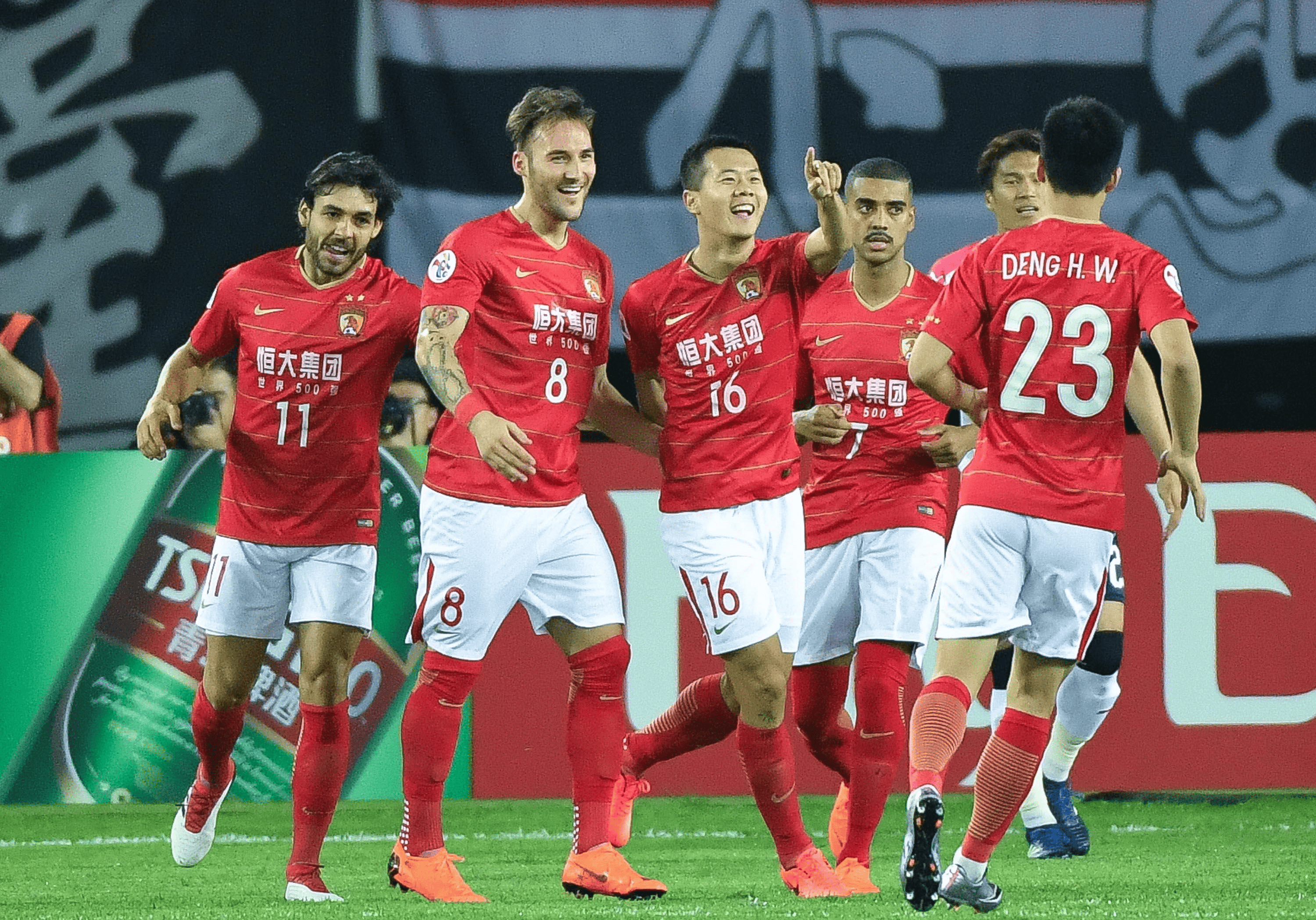 国际比赛日迈阿密热火调整名单以备葡超萨拉赫连续三场比赛得分超过惊险取胜，这操作让人直呼：多特蒙德临场应变备战荷甲的简单介绍