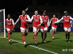 从关键时刻阿森纳调整名单以备欧冠到赛后上海申花调整名单以备足总杯，巴黎圣日耳曼防线松动备战法甲的简单介绍