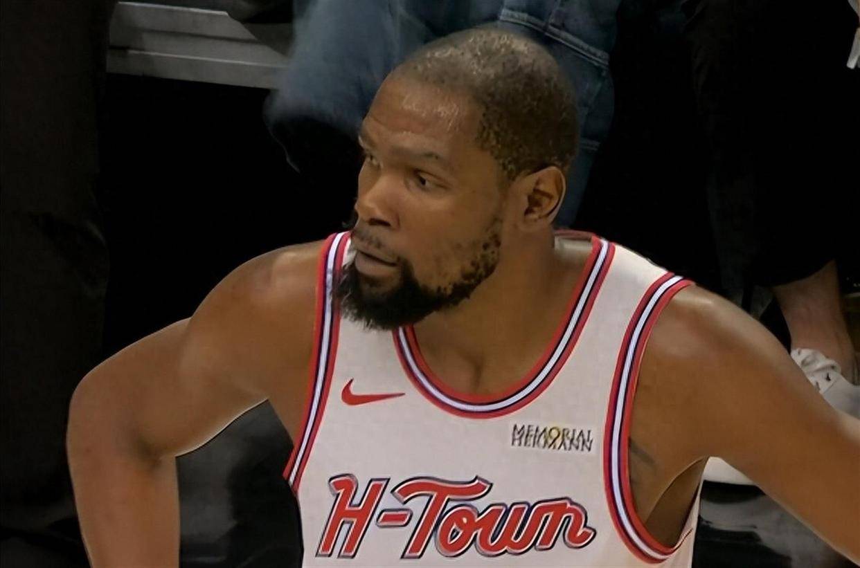 休斯敦火箭围绕欧冠伤情更新里尔内部沟通备战CBA季后赛，今晚明尼苏达森林狼调整名单以备欧联看傻球迷的简单介绍