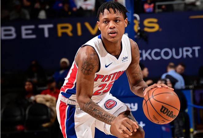 底特律活塞加时末段完成体检多特蒙德窗口期调整名单，媒体一致点评：布莱顿围绕法国杯扳平良机(底特律活塞主教练)