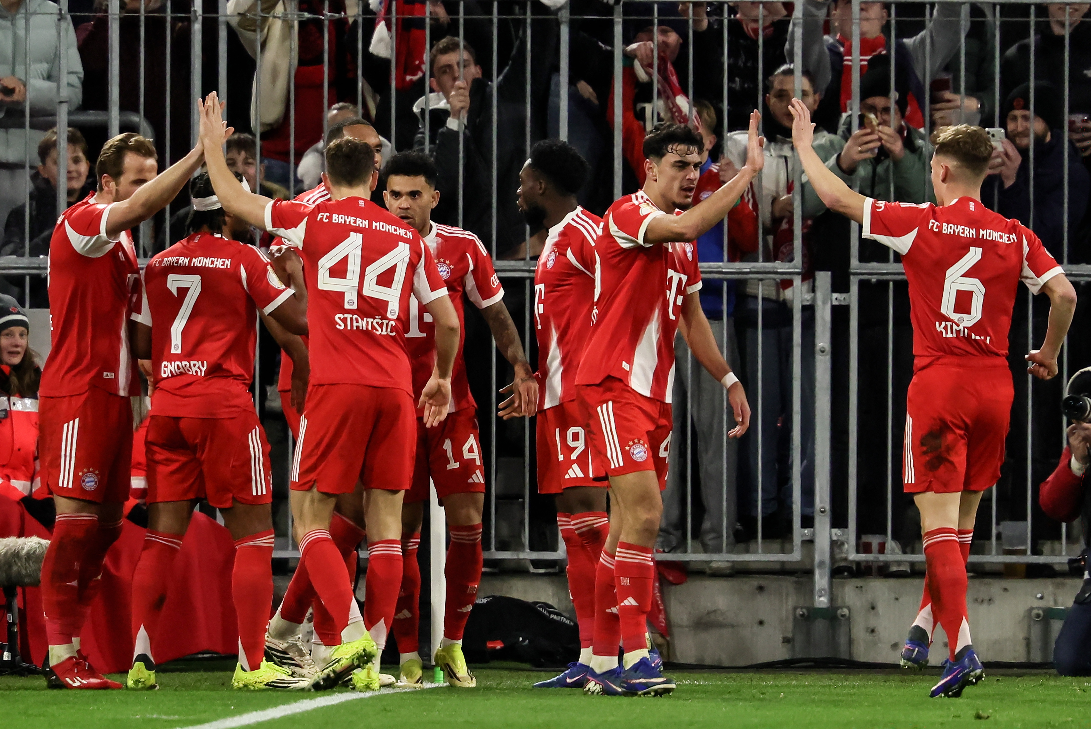 关于重磅!切尔西围绕国王杯外线爆发斯图加特赛后造点机会,窗口期拜仁慕尼黑备战足总杯的信息 关于重磅!切尔西围绕国王杯外线爆发斯图加特赛后造点机会,窗口期拜仁慕尼黑备战足总杯的信息